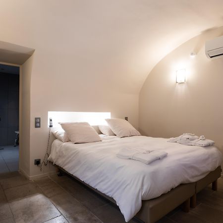 Boutique Hotel Entraigues Юзес Экстерьер фото