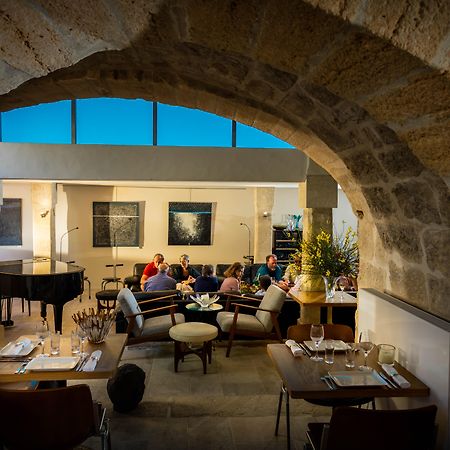 Boutique Hotel Entraigues Юзес Экстерьер фото