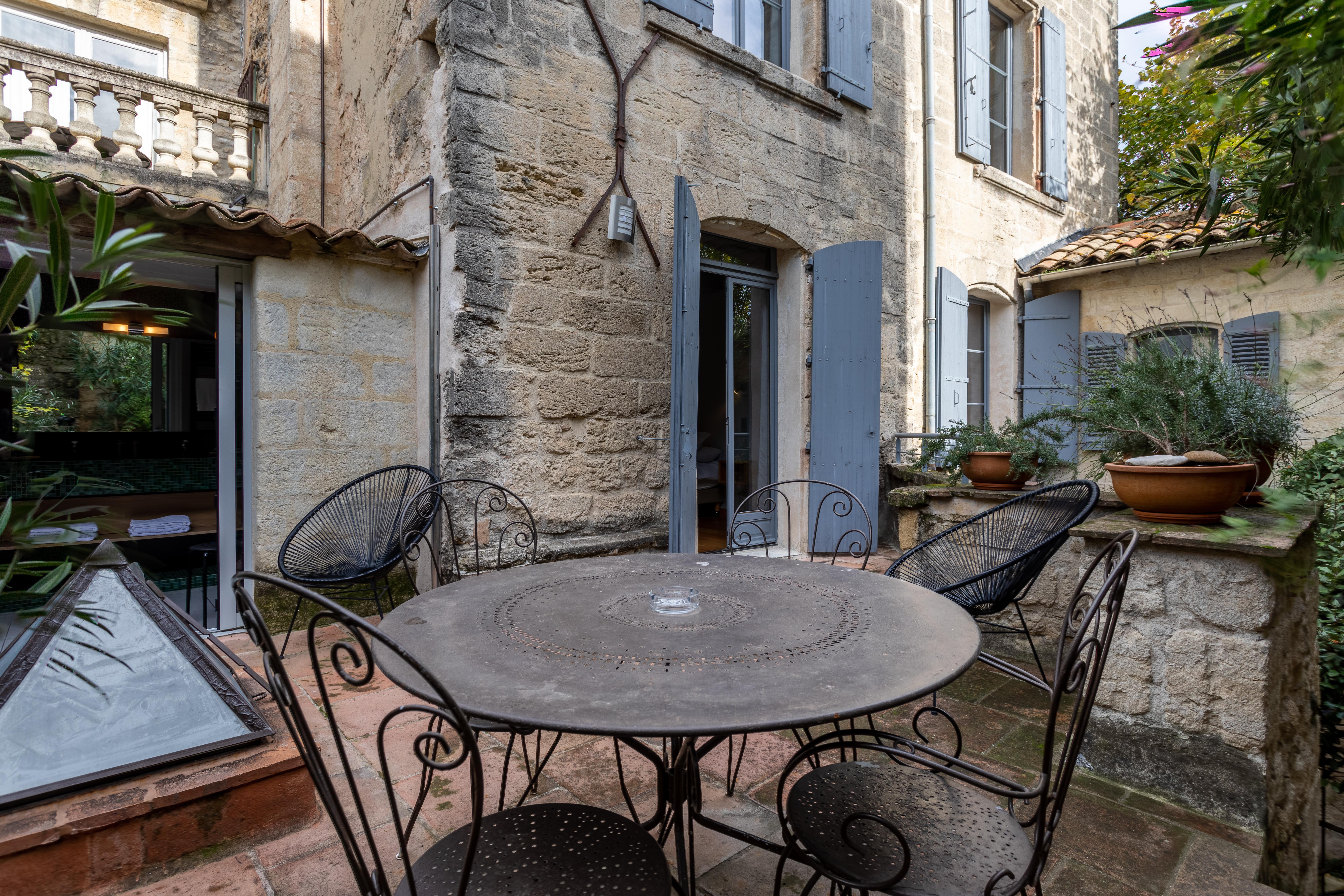 Boutique Hotel Entraigues Юзес Экстерьер фото