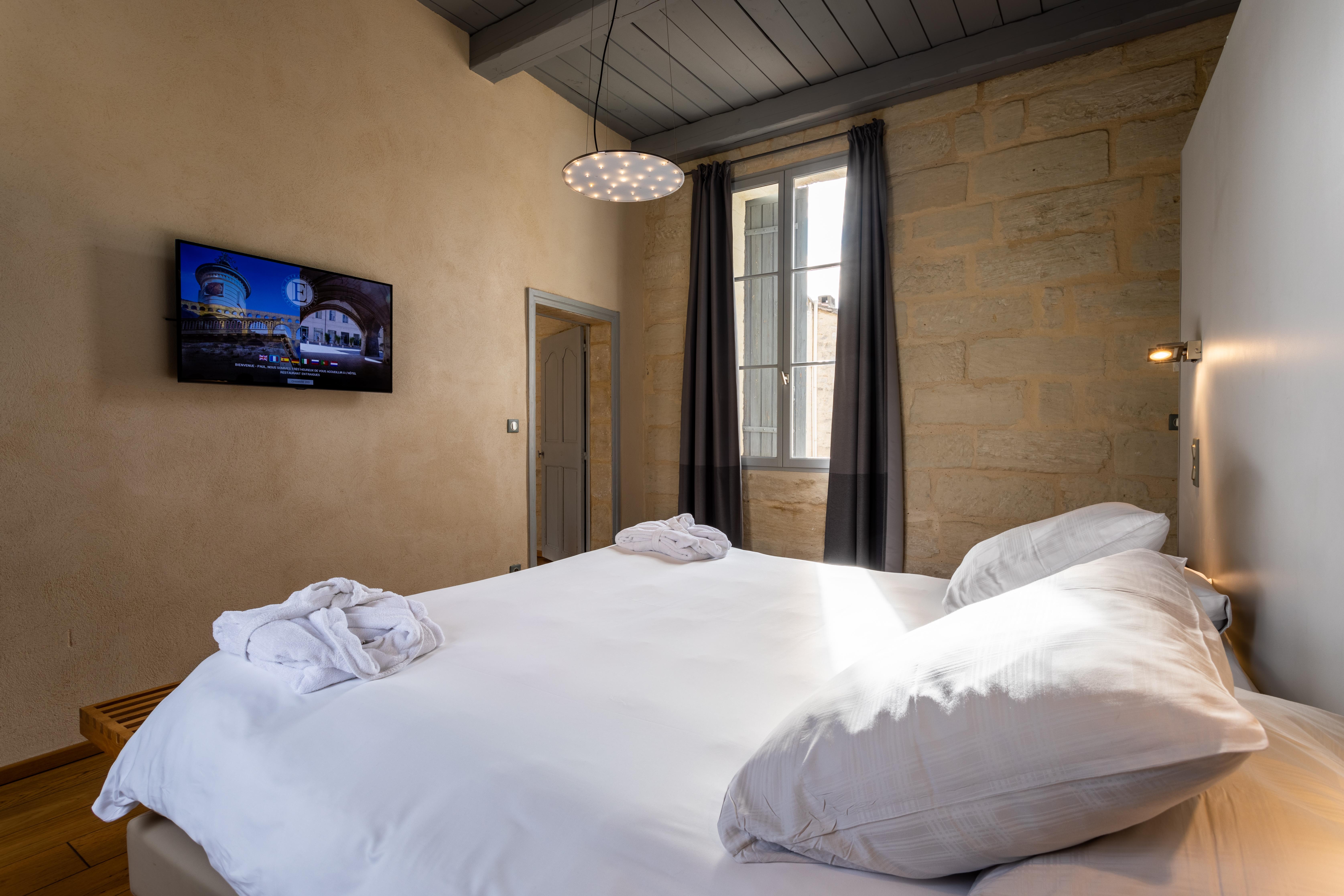 Boutique Hotel Entraigues Юзес Экстерьер фото