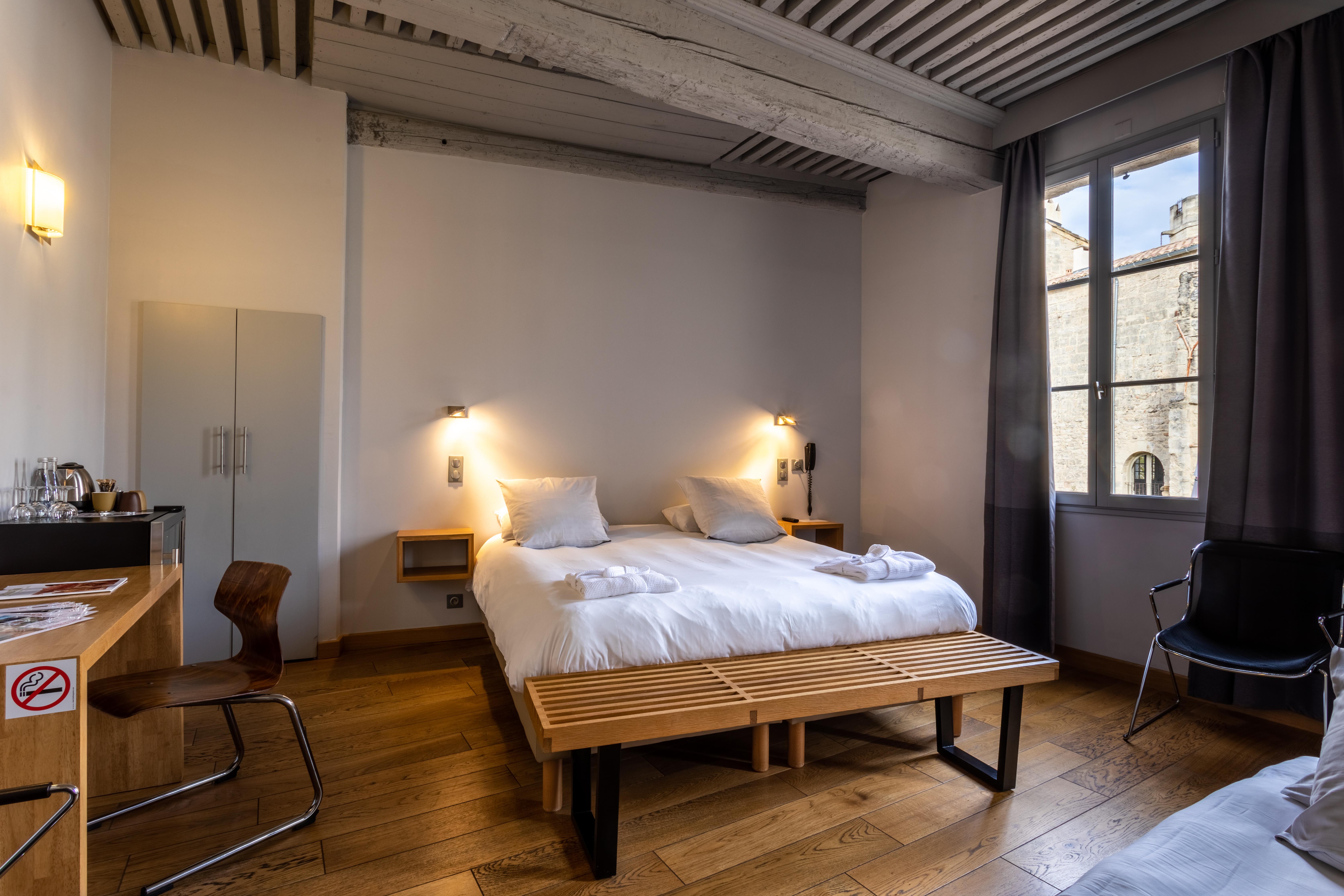 Boutique Hotel Entraigues Юзес Экстерьер фото