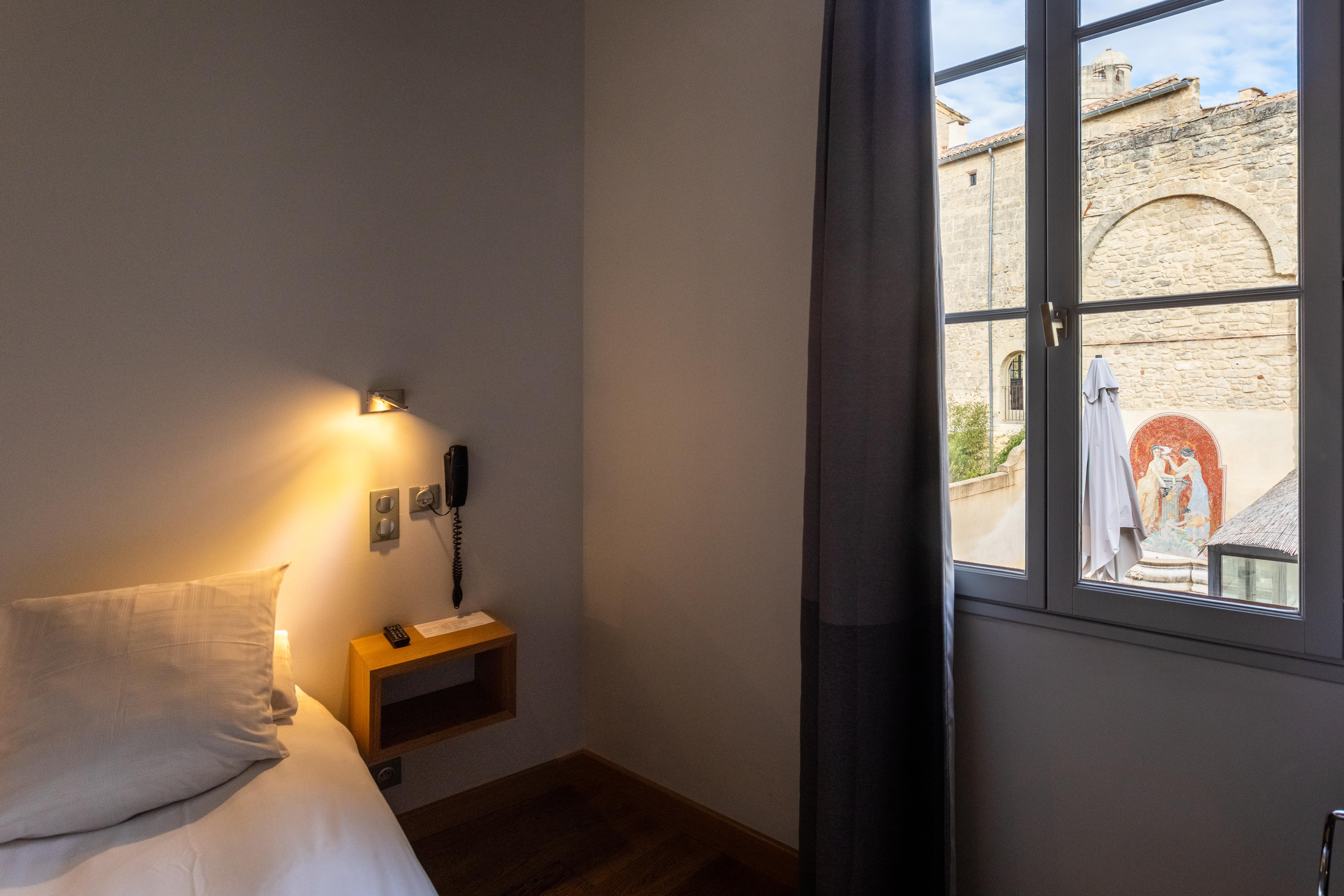 Boutique Hotel Entraigues Юзес Экстерьер фото
