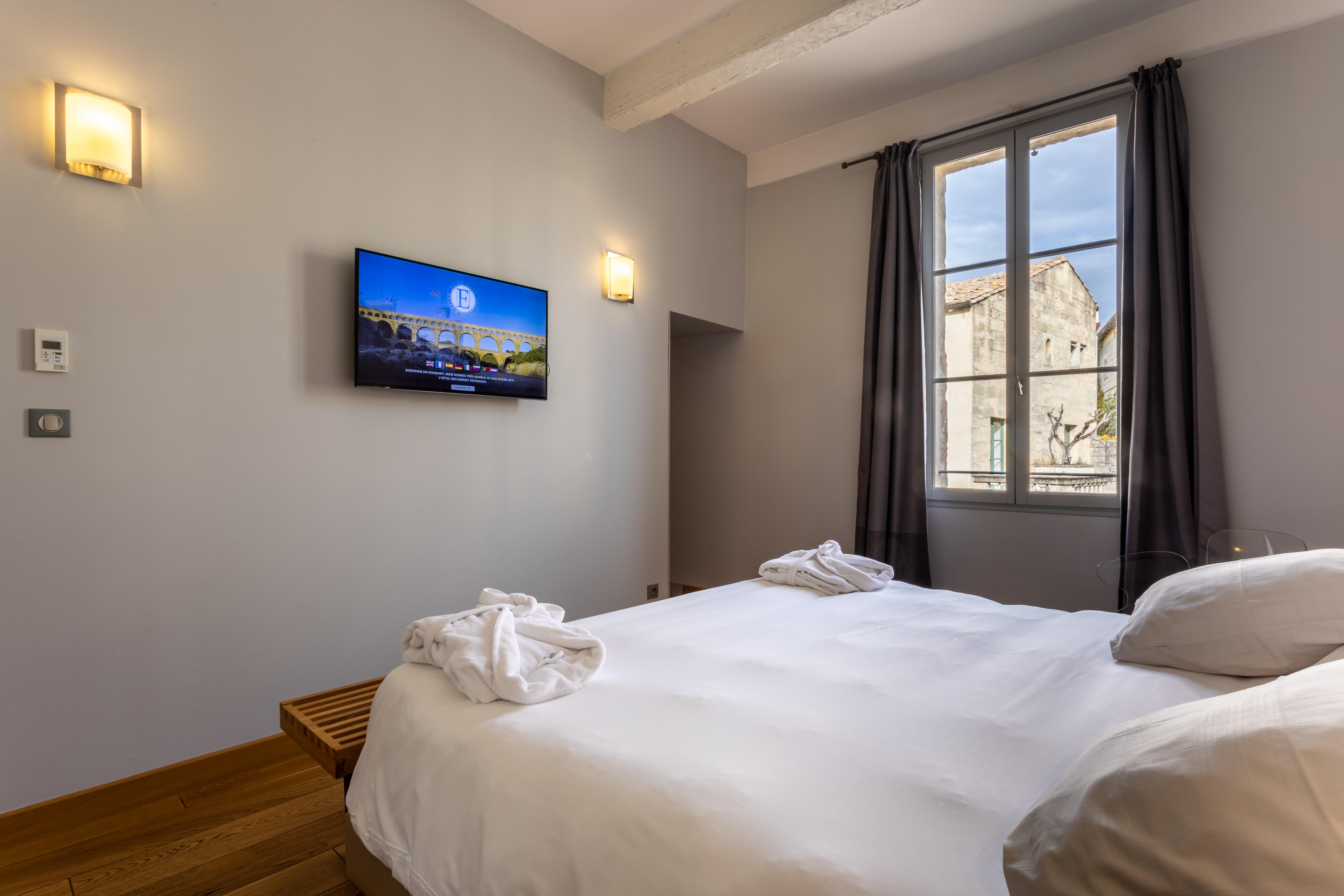 Boutique Hotel Entraigues Юзес Экстерьер фото