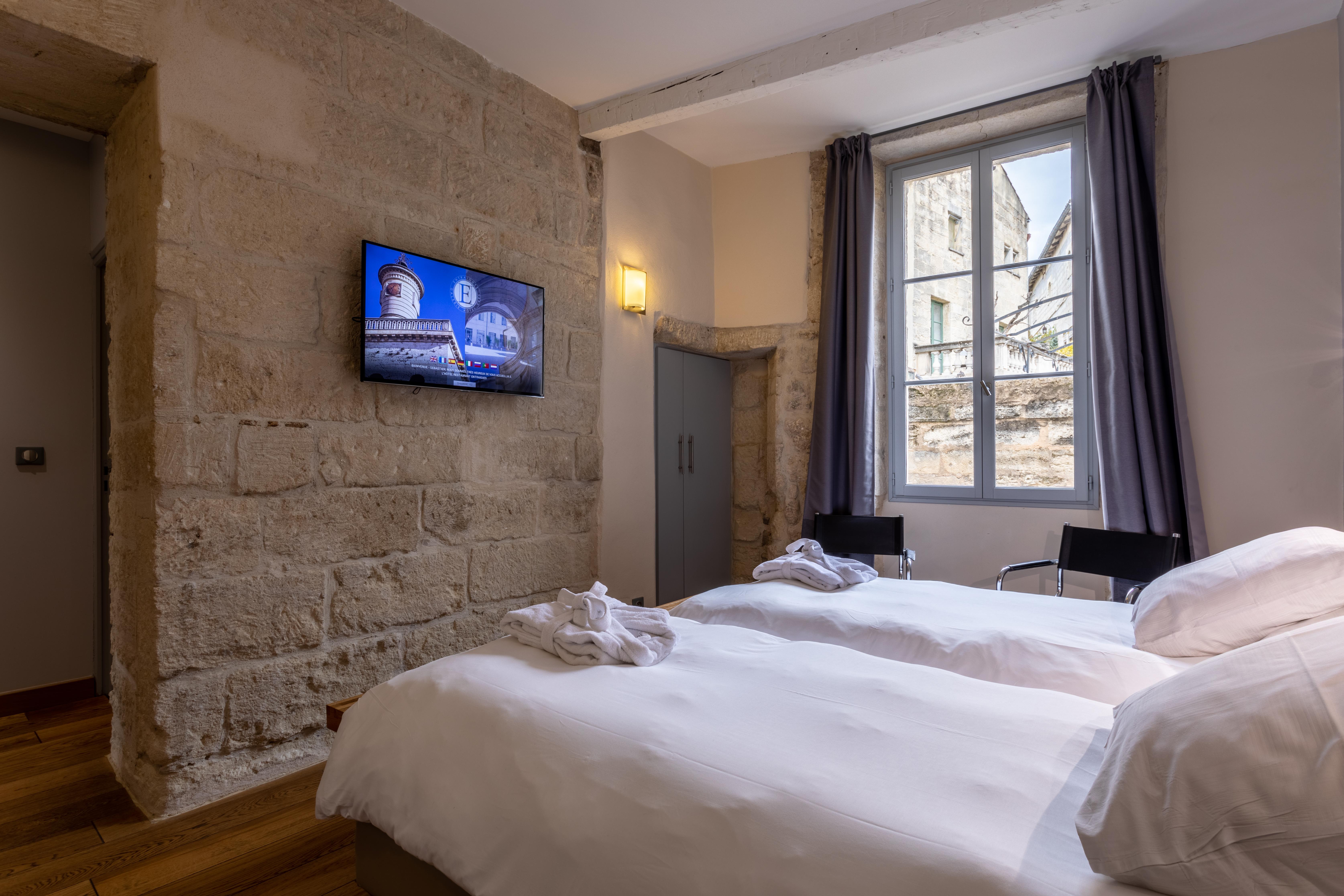 Boutique Hotel Entraigues Юзес Экстерьер фото