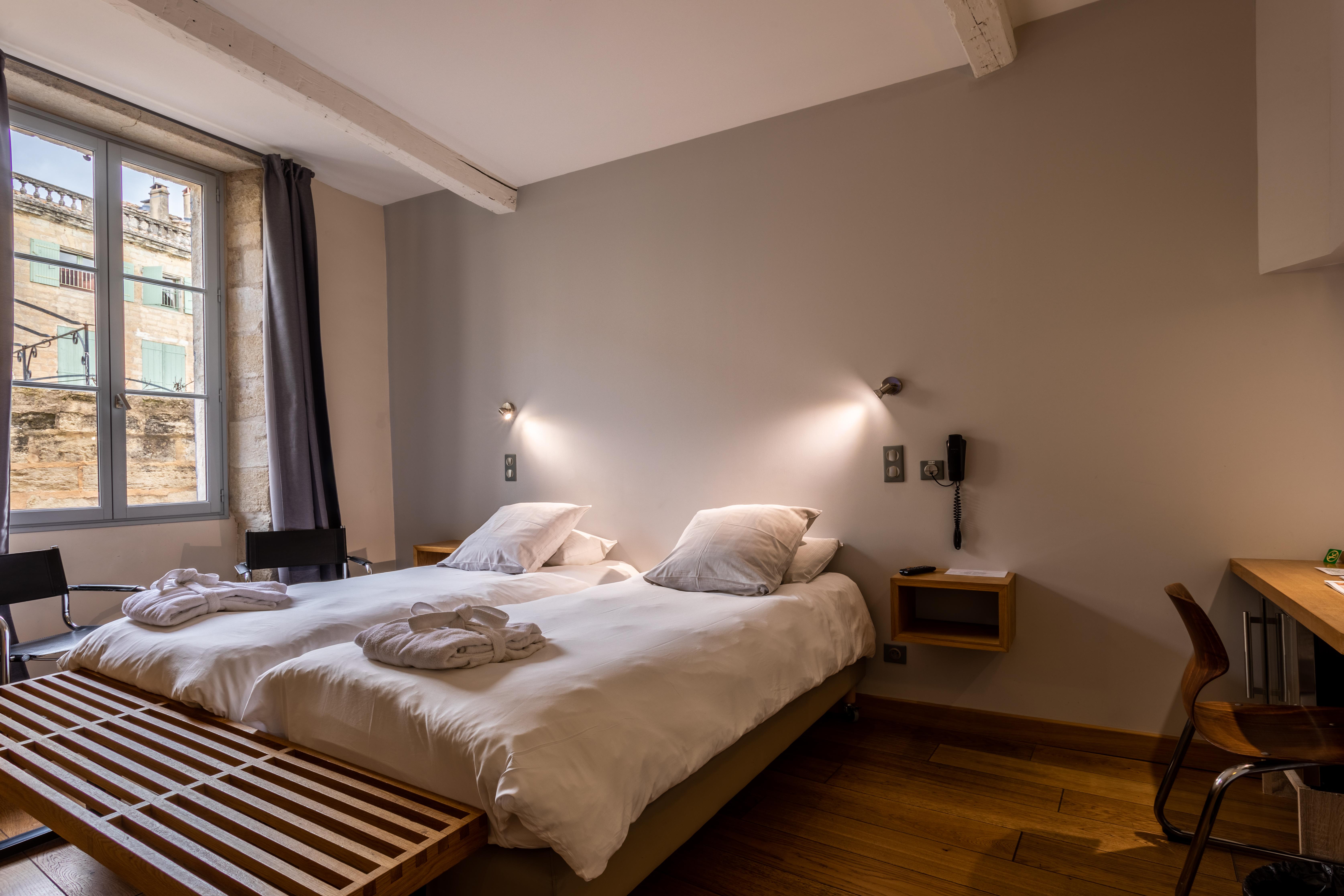 Boutique Hotel Entraigues Юзес Экстерьер фото