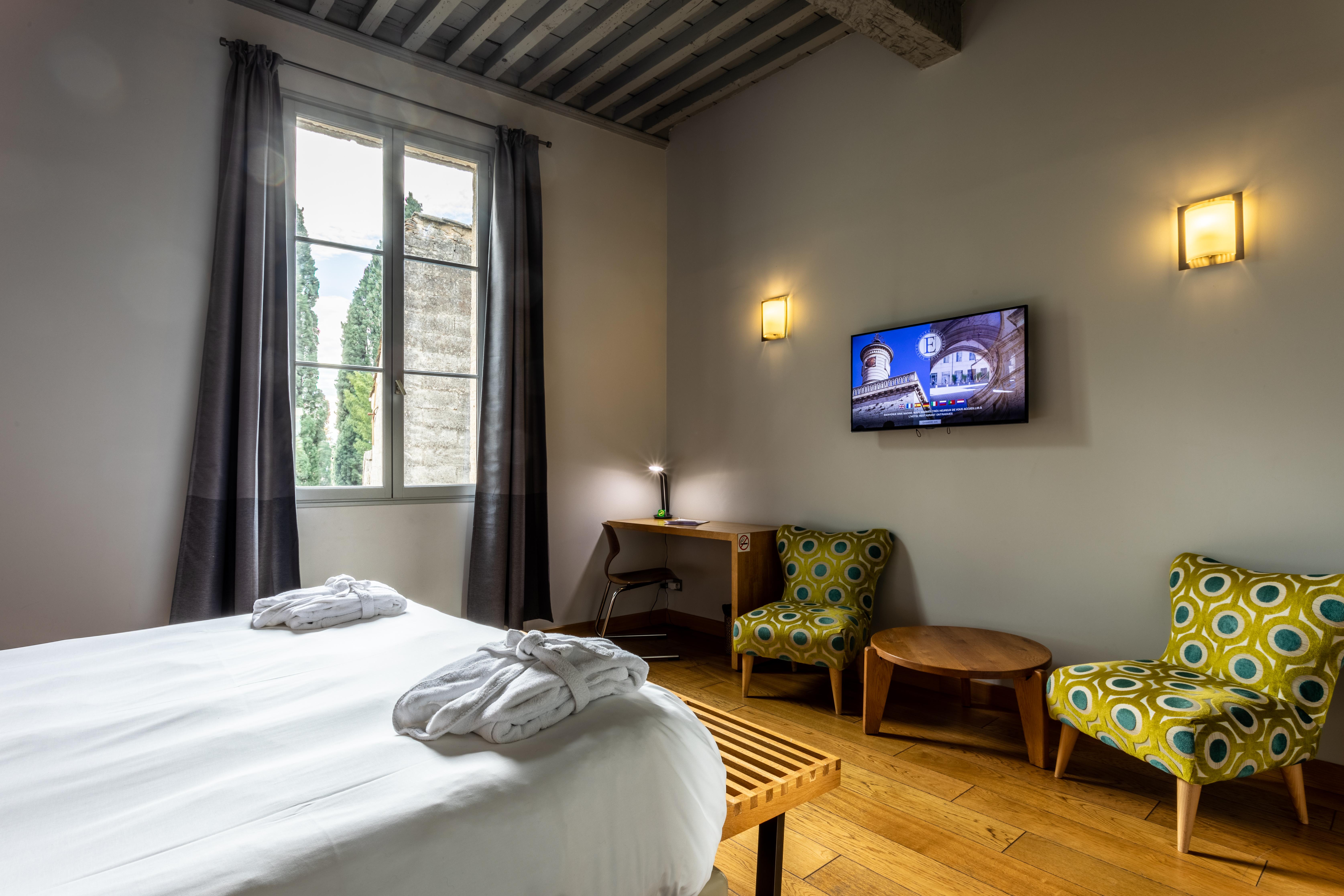 Boutique Hotel Entraigues Юзес Экстерьер фото