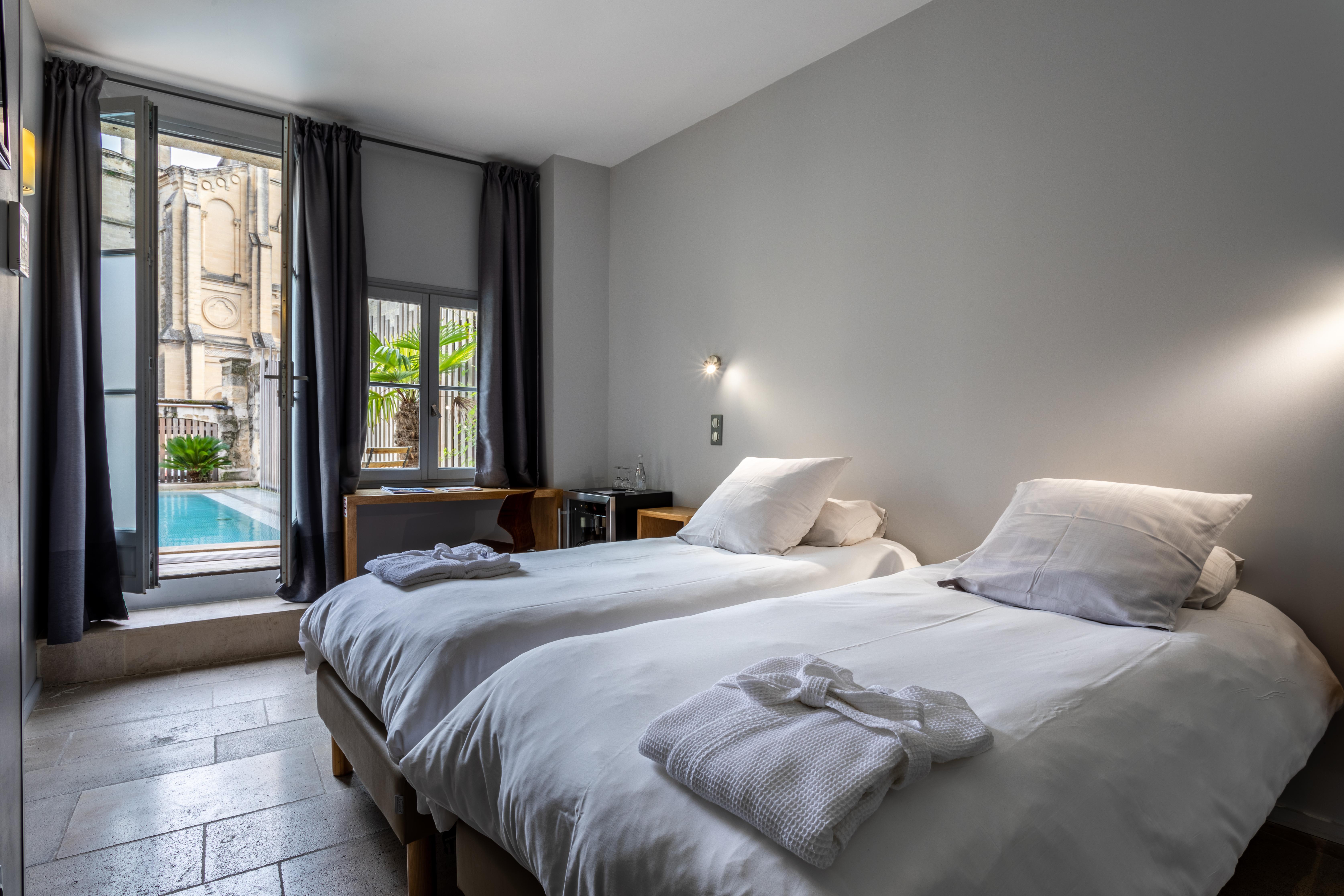 Boutique Hotel Entraigues Юзес Экстерьер фото