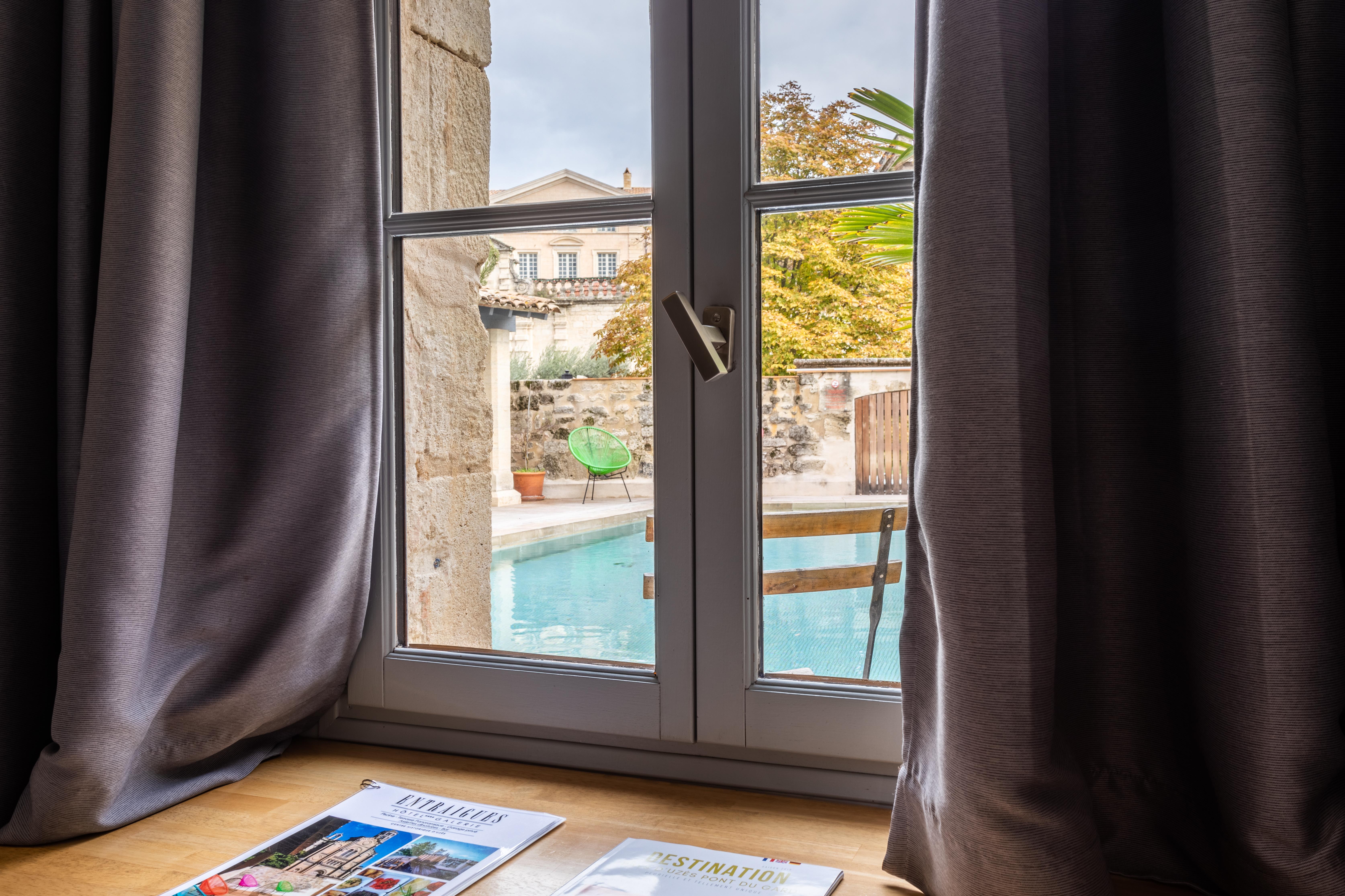 Boutique Hotel Entraigues Юзес Экстерьер фото