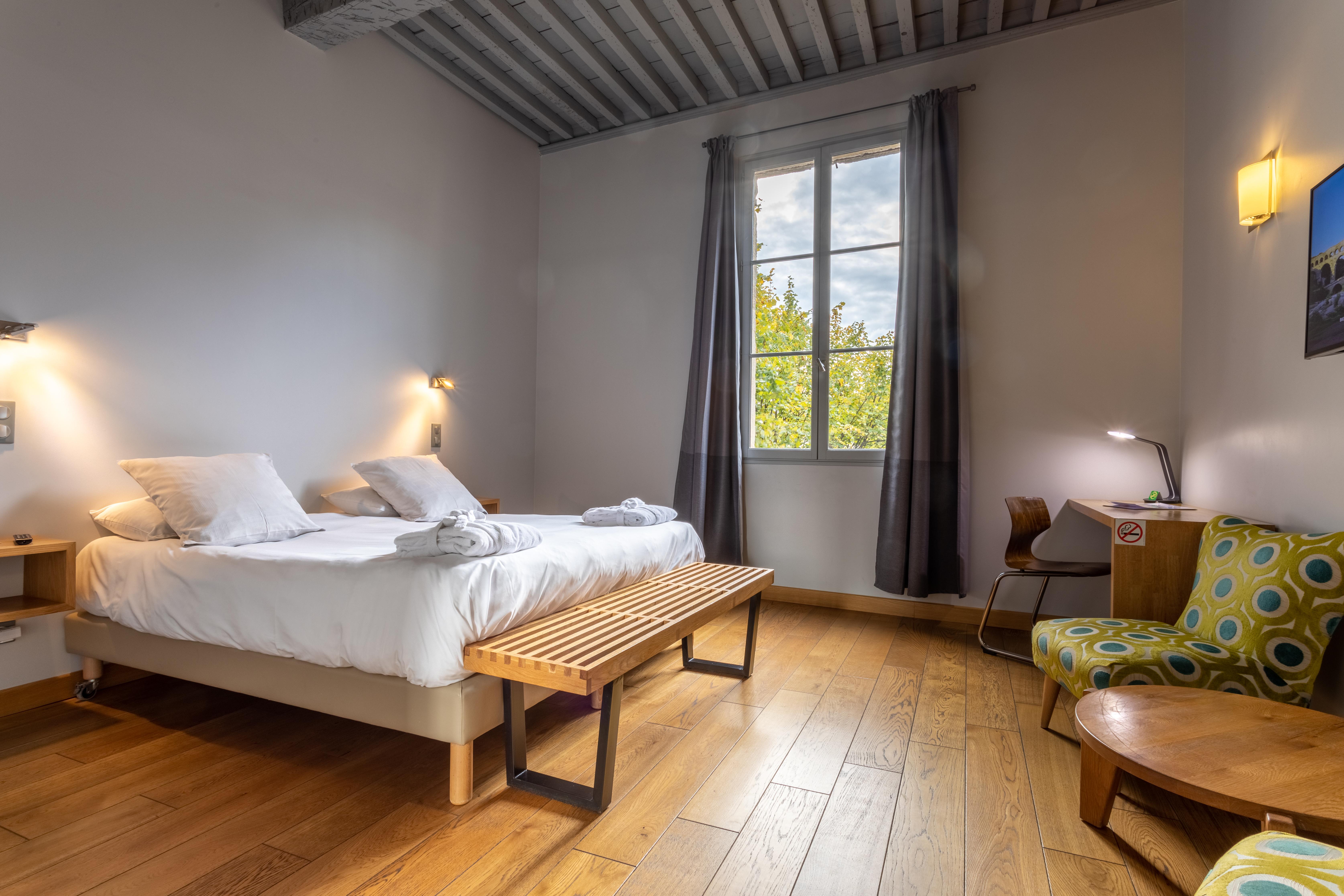 Boutique Hotel Entraigues Юзес Экстерьер фото
