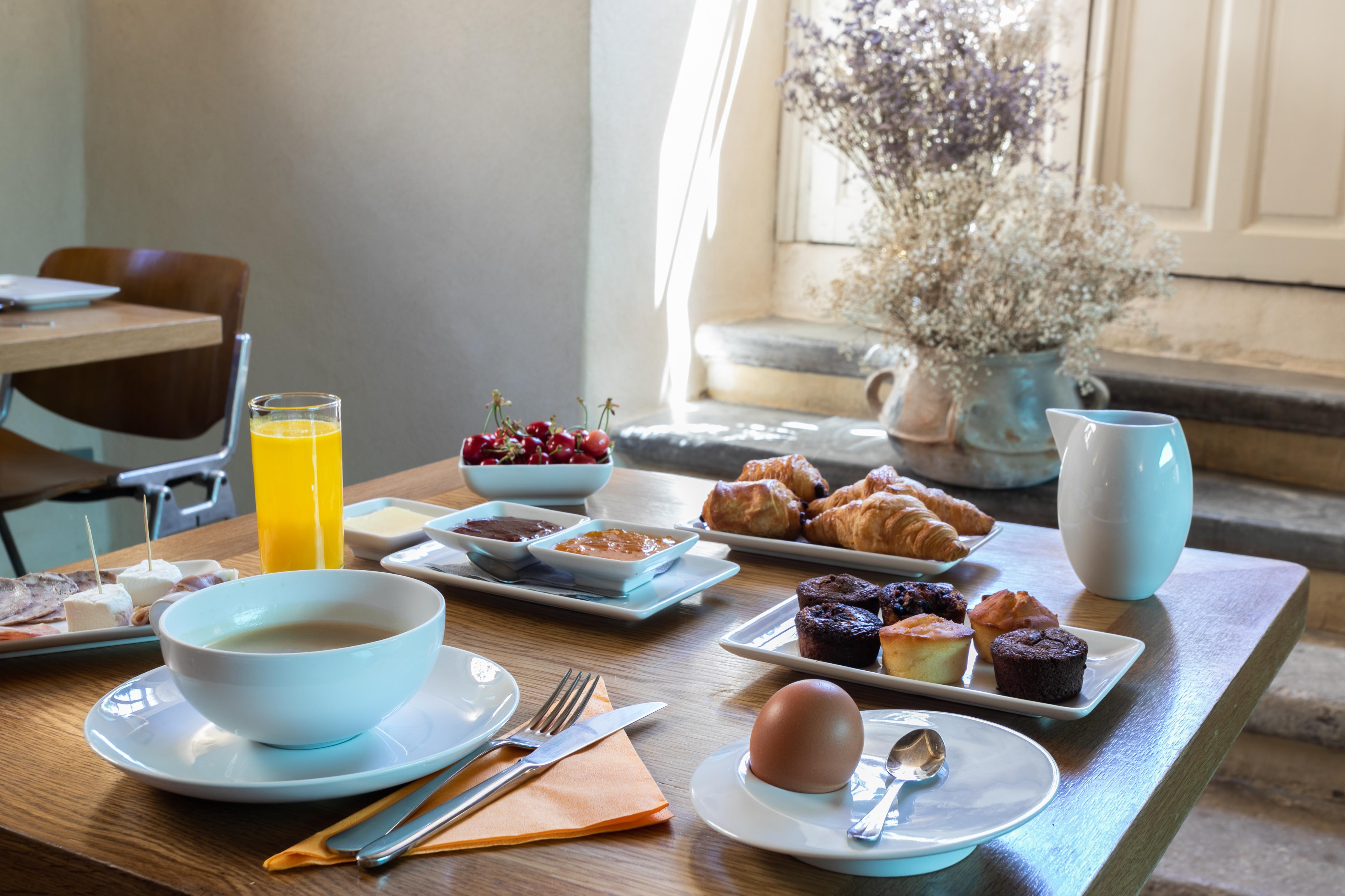 Boutique Hotel Entraigues Юзес Экстерьер фото