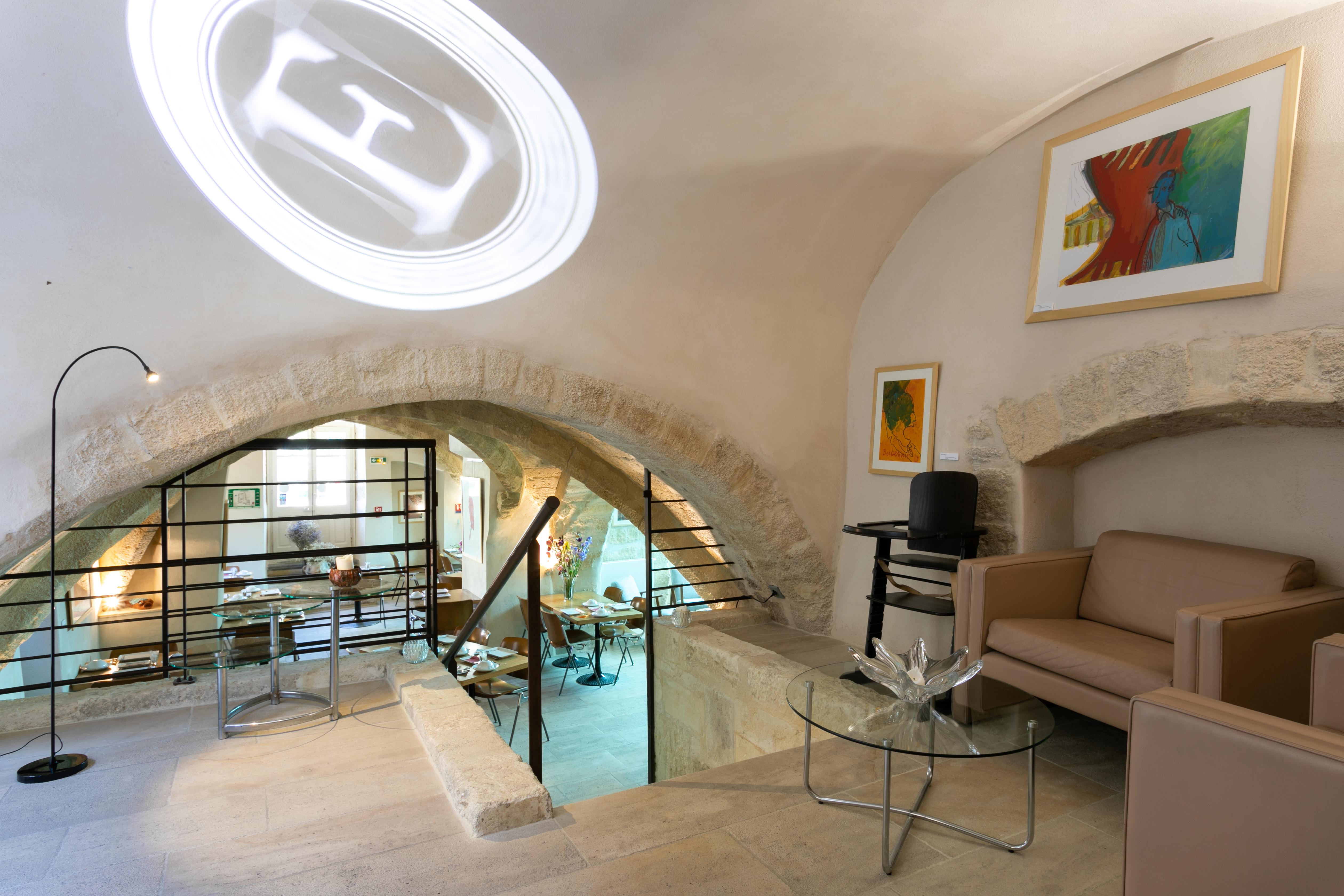 Boutique Hotel Entraigues Юзес Экстерьер фото