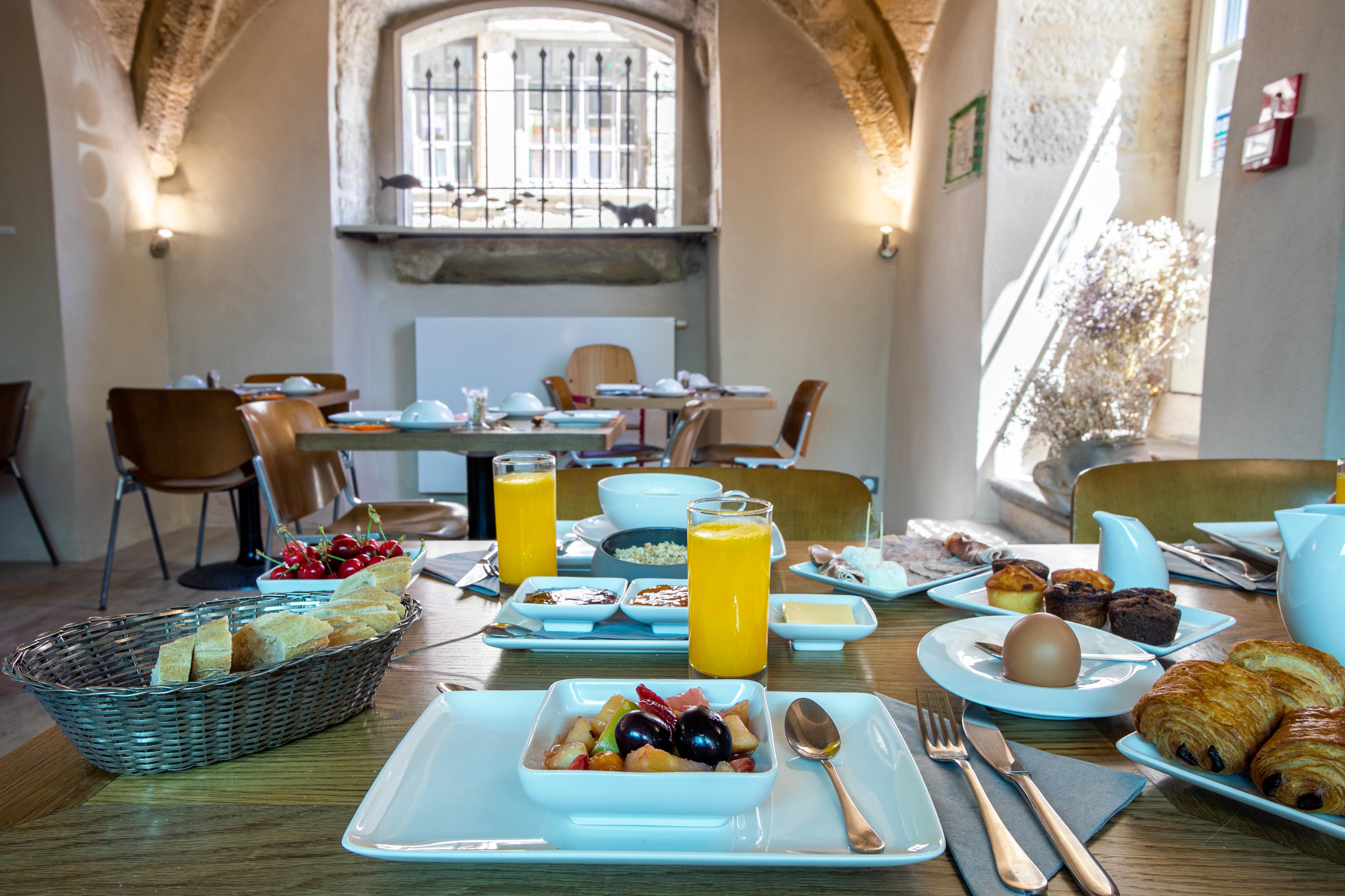 Boutique Hotel Entraigues Юзес Экстерьер фото
