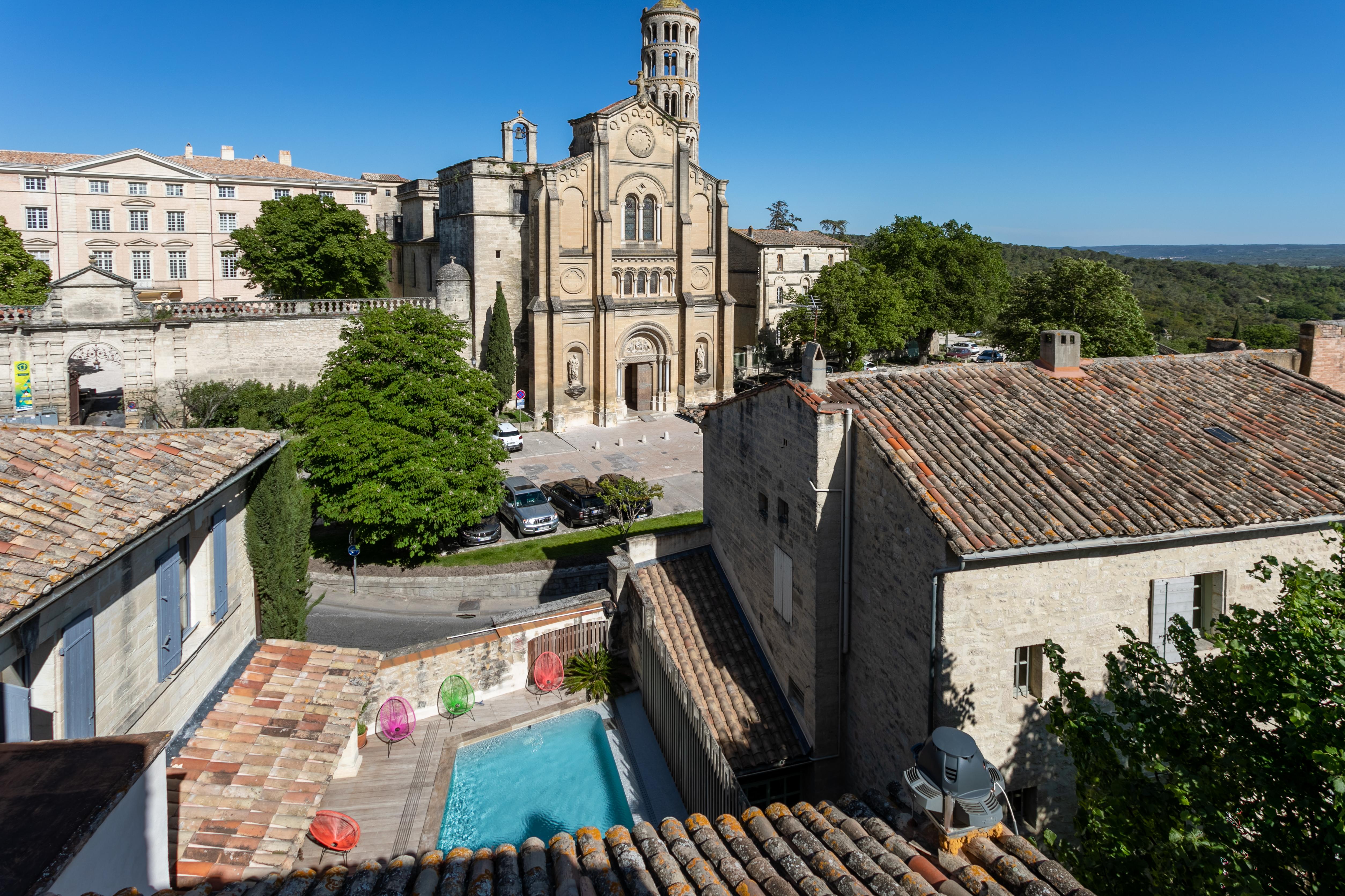 Boutique Hotel Entraigues Юзес Экстерьер фото