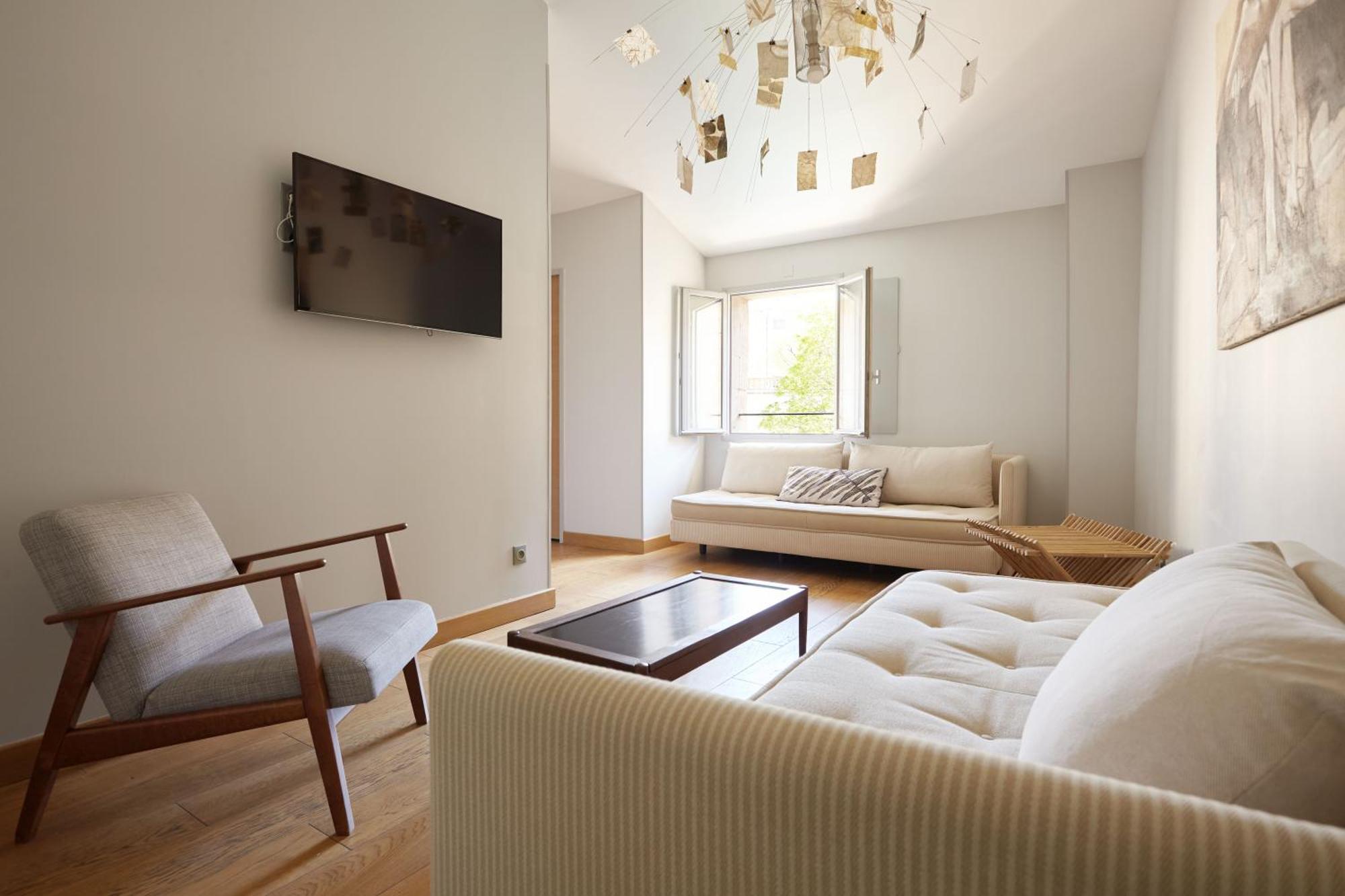 Boutique Hotel Entraigues Юзес Экстерьер фото