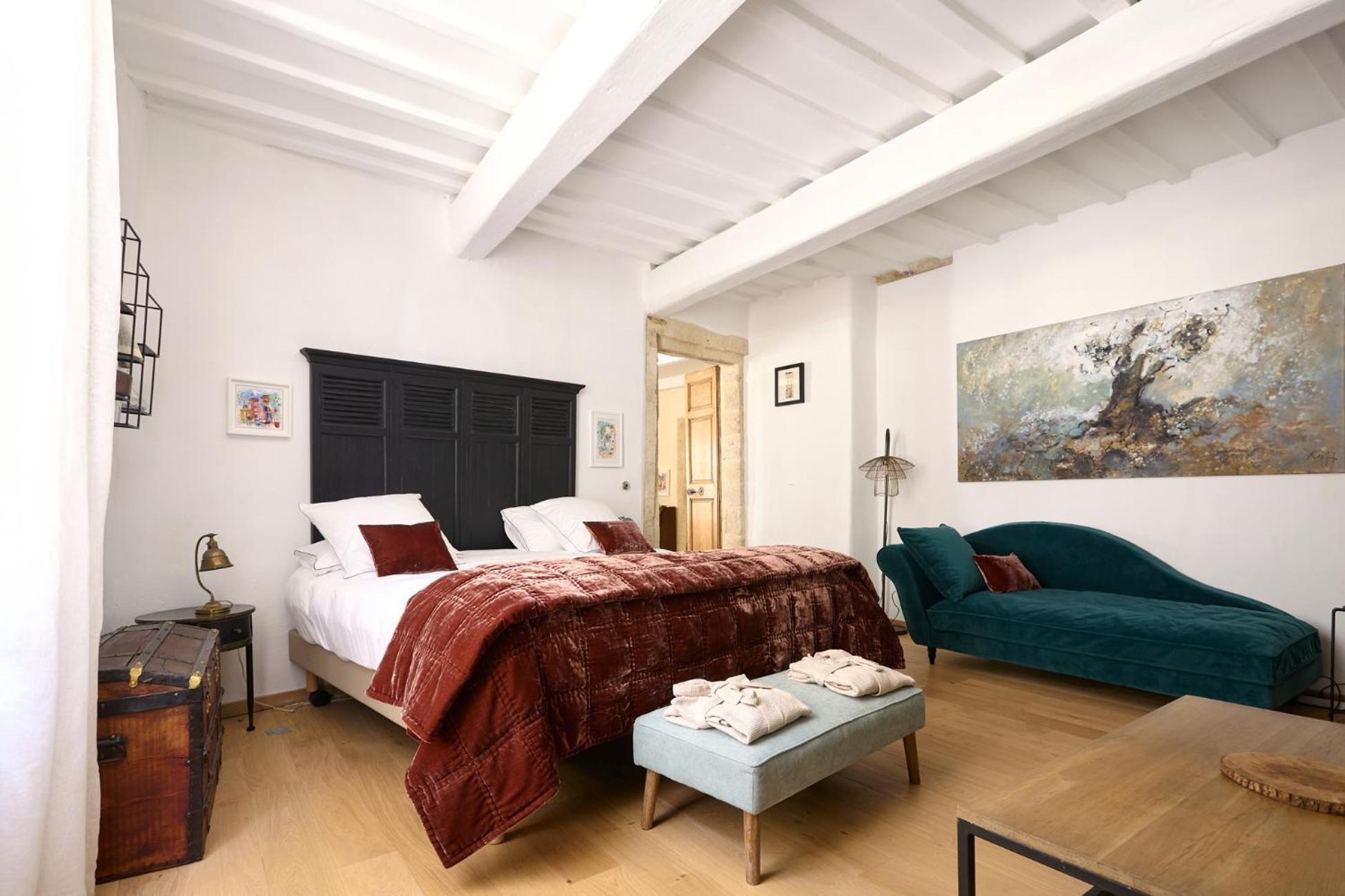 Boutique Hotel Entraigues Юзес Экстерьер фото