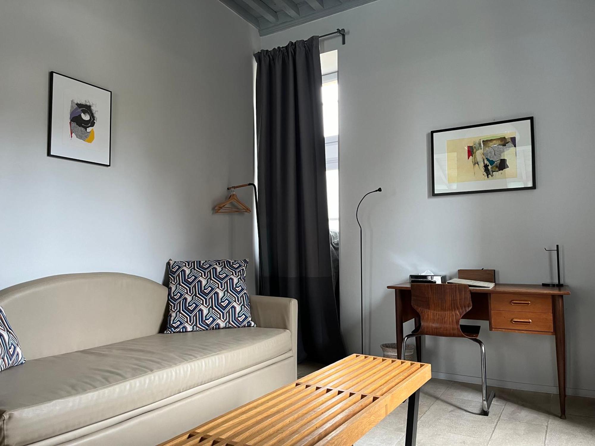 Boutique Hotel Entraigues Юзес Экстерьер фото