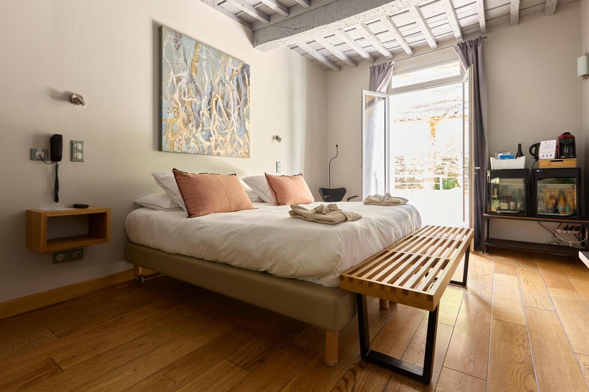 Boutique Hotel Entraigues Юзес Экстерьер фото