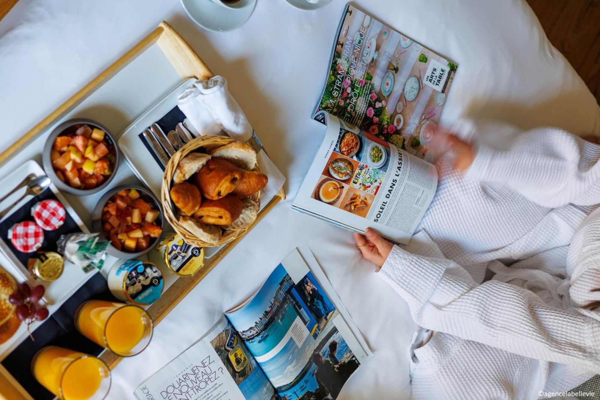 Boutique Hotel Entraigues Юзес Экстерьер фото